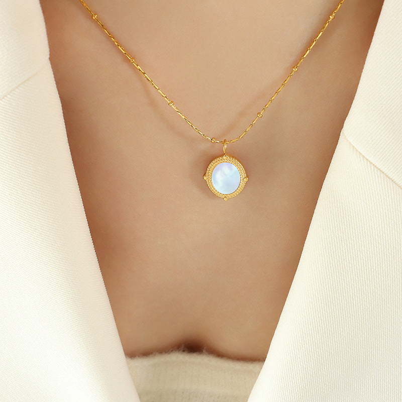 Jada Gold Shell Necklace