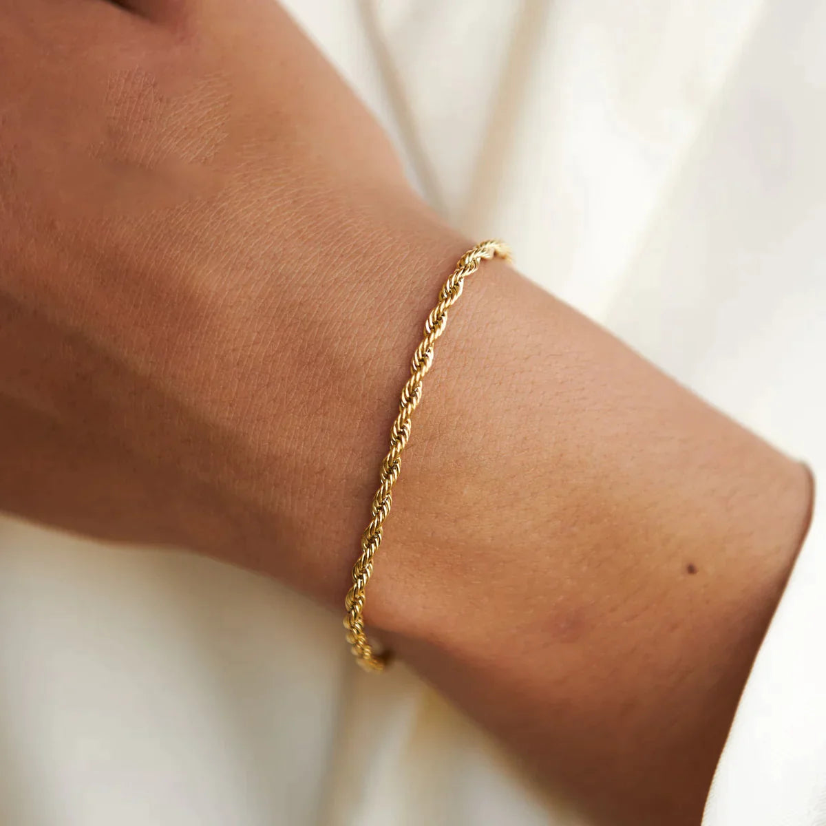 Olivia Entangled Chain Bracelet